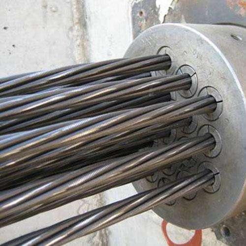 钢绞线        钢绞线是由多根钢丝绞合构成的钢铁制品,碳钢表面